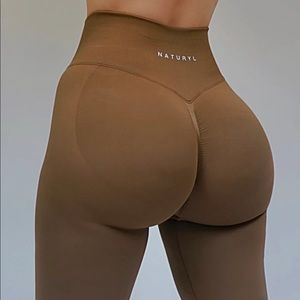 Naturyl by niykee the niykee leggings in cocoa